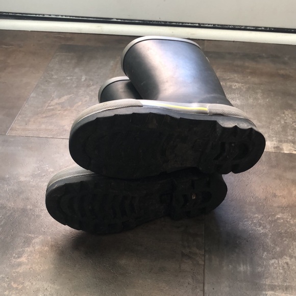 Boys Rubber Boots Size 12 - Picture 4 of 5